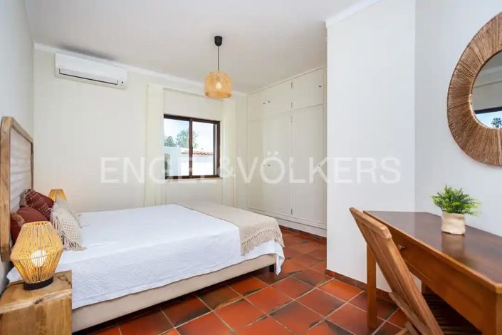 Image No.14-5 Bed House for sale