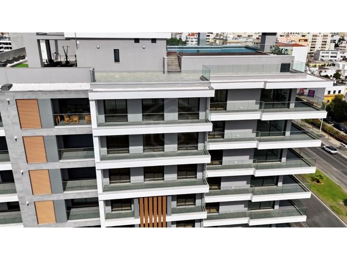 Image No.22-3 Bed Apartment for sale