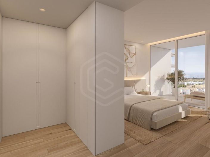 Image No.18-4 Bed Apartment for sale