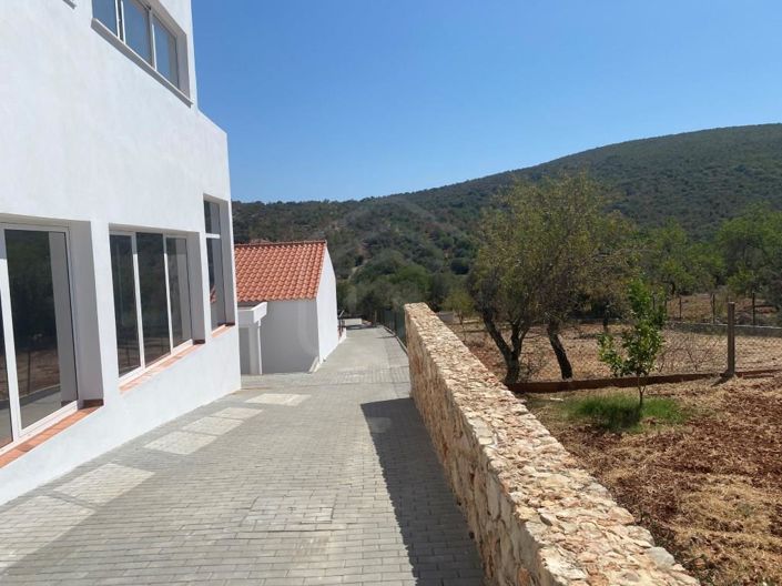 Image No.2-Maison de 12 chambres à vendre à Loule