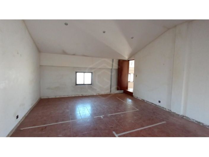 Image No.12-3 Bed House for sale