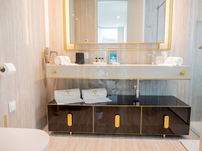 Image No.10-8 Bed House for sale