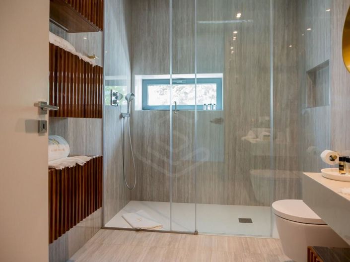 Image No.40-8 Bed House for sale