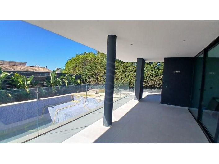 Image No.28-4 Bed House for sale