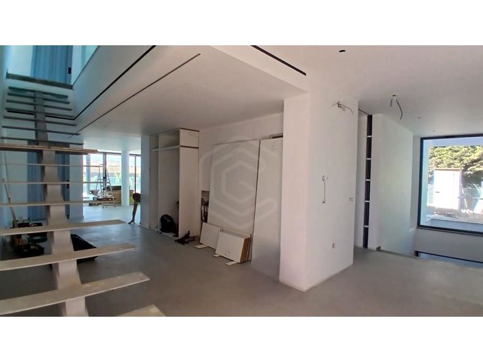 Image No.32-4 Bed House for sale