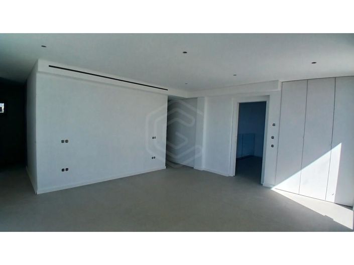 Image No.36-4 Bed House for sale