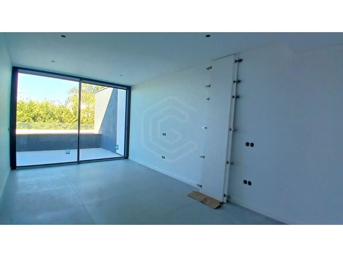 Image No.39-4 Bed House for sale