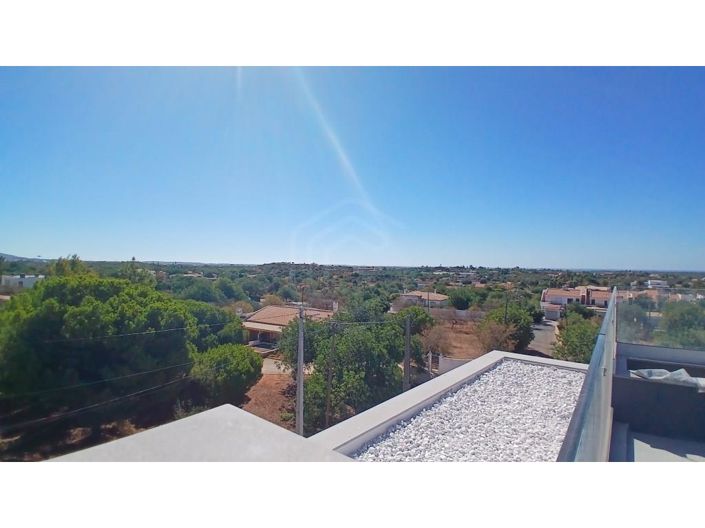 Image No.43-4 Bed House for sale