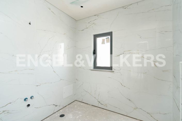 Image No.11-4 Bed House for sale