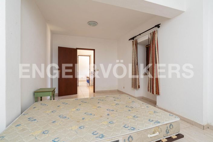 Image No.20-4 Bed House for sale