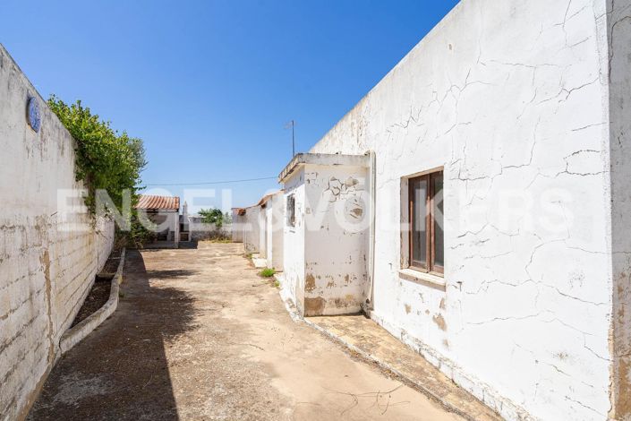 Image No.7-4 Bed House for sale