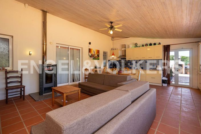 Image No.15-3 Bed House for sale