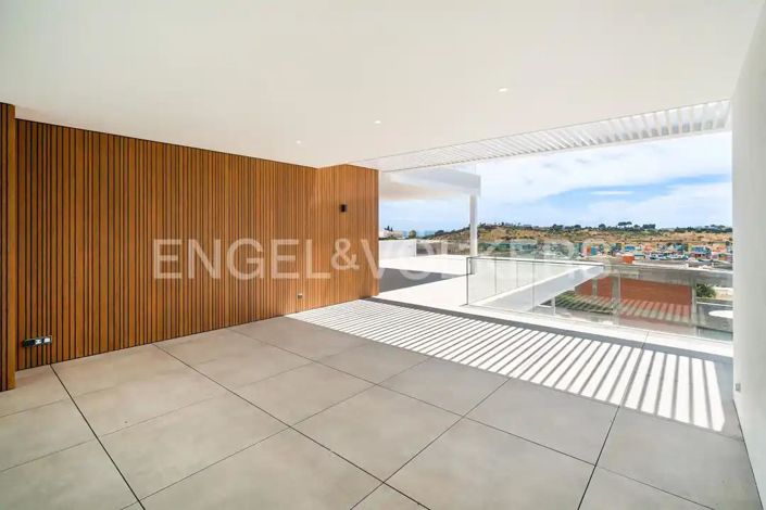 Image No.50-4 Bed House for sale