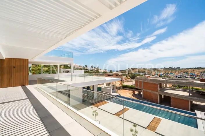 Image No.51-4 Bed House for sale