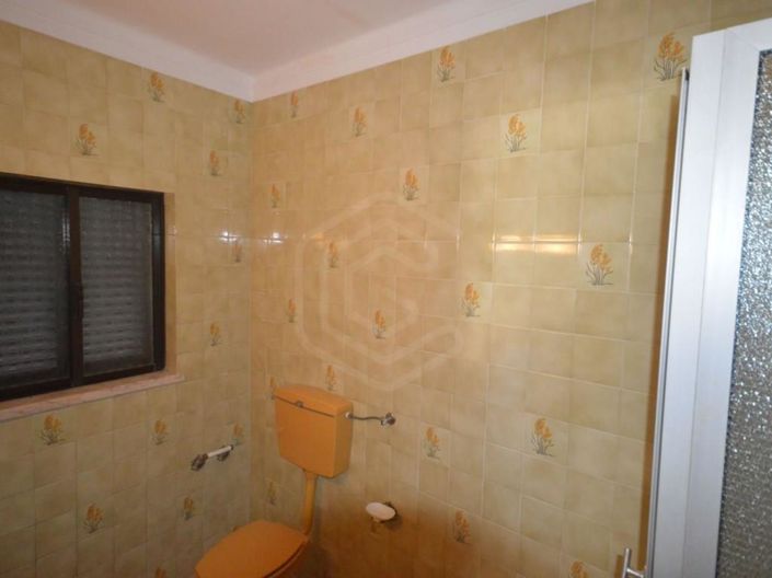 Image No.12-4 Bed House for sale