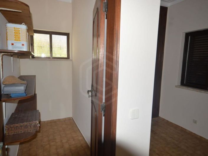 Image No.28-4 Bed House for sale