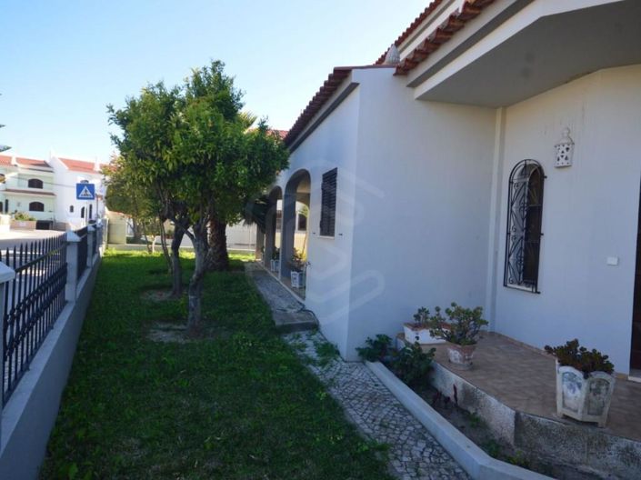 Image No.9-4 Bed House for sale