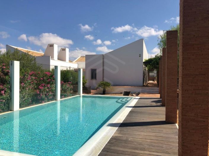 Image No.3-4 Bed House for sale