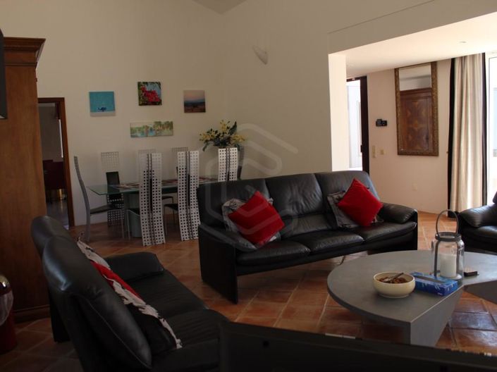 Image No.6-4 Bed House for sale