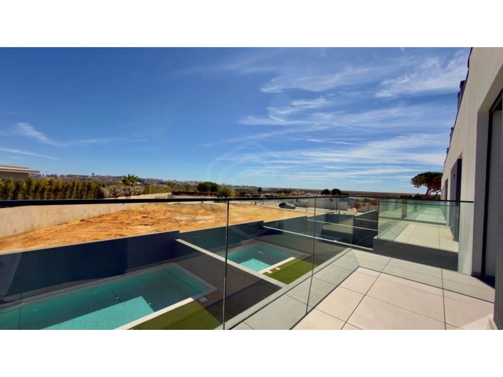 Image No.18-Maison de 4 chambres à vendre à Montenegro