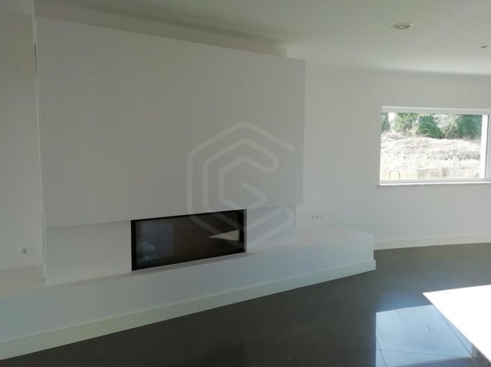 Image No.10-4 Bed House for sale