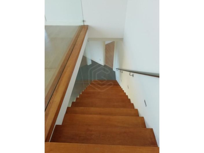 Image No.28-4 Bed House for sale