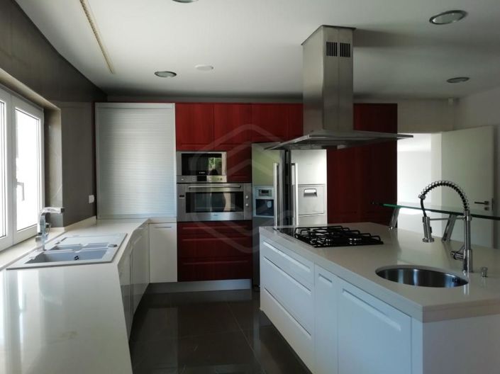 Image No.4-4 Bed House for sale