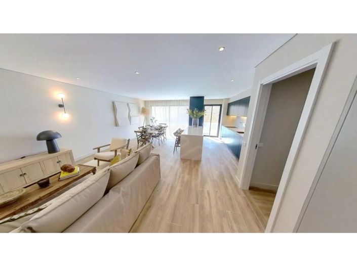 Image No.4-4 Bed Apartment for sale