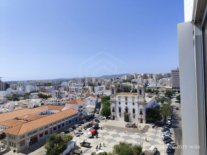 Image No.28-6 Bed Apartment for sale