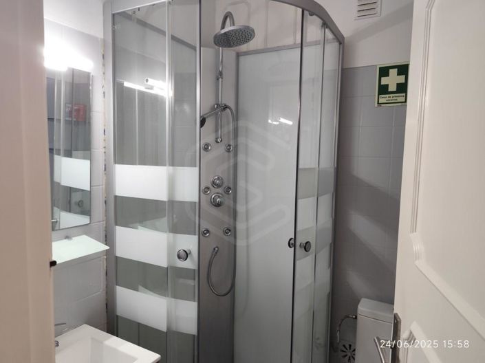 Image No.8-6 Bed Apartment for sale