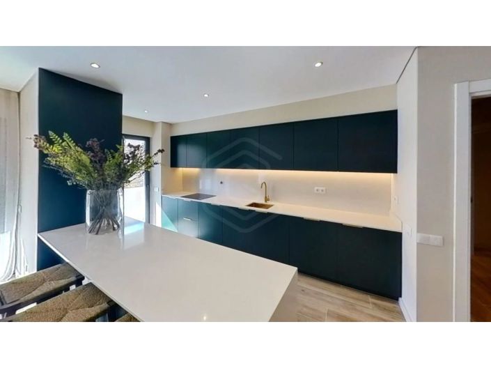 Image No.10-3 Bed Apartment for sale