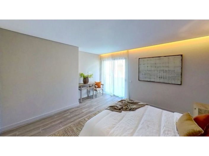 Image No.25-4 Bed Apartment for sale