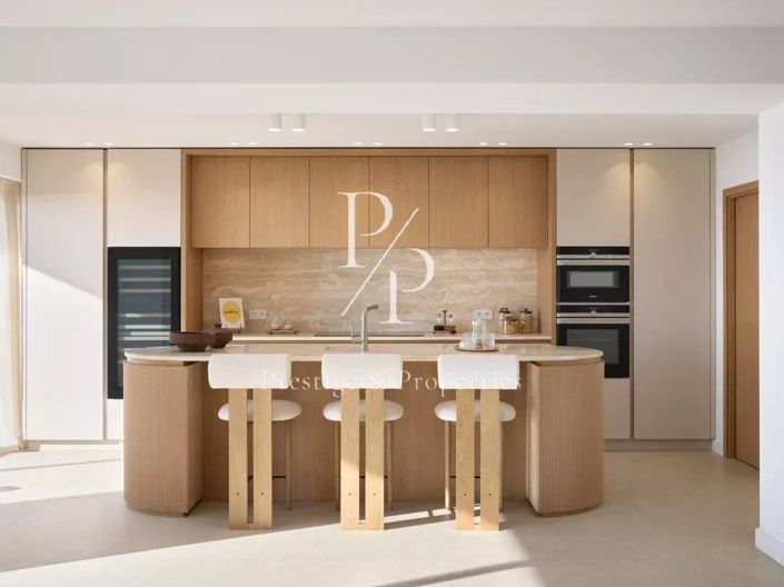 Image No.4-4 Bed Apartment for sale