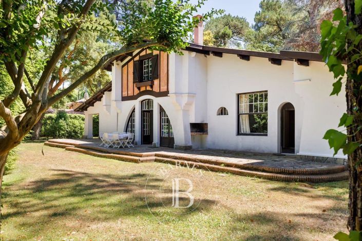 Image No.2-5 Bed House for sale