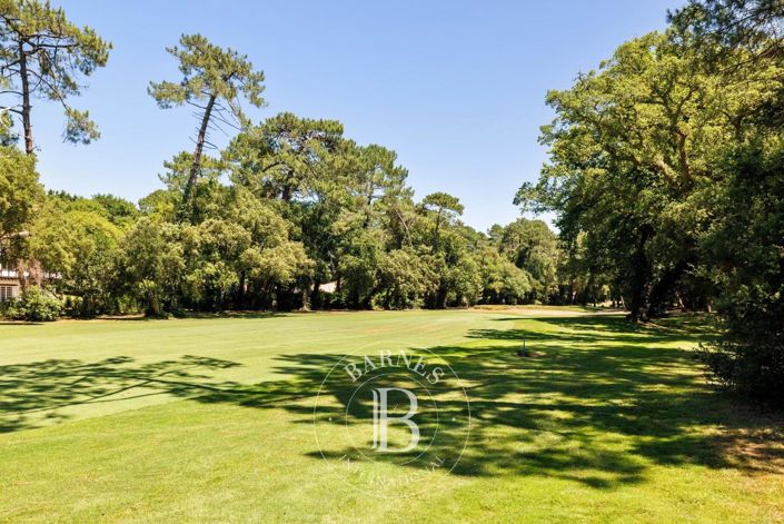 Image No.7-5 Bed House for sale