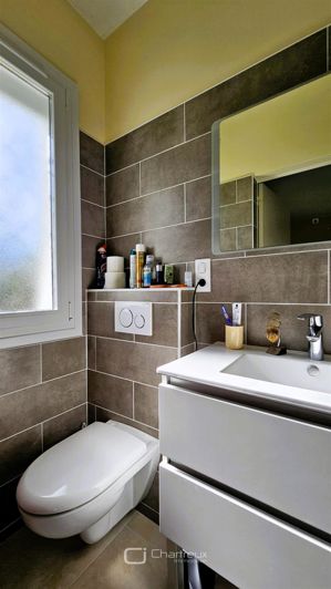 Image No.11-3 Bed House for sale