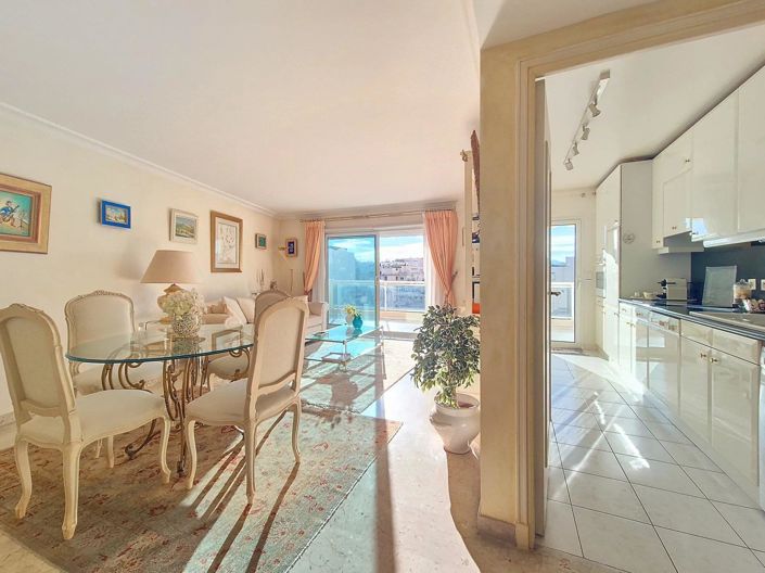 Image No.10-2 Bed Apartment for sale