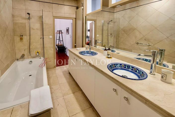 Image No.7-Maison de 8 chambres à vendre à L'Isle-sur-la-Sorgue