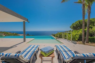 1 - Les Issambres, House