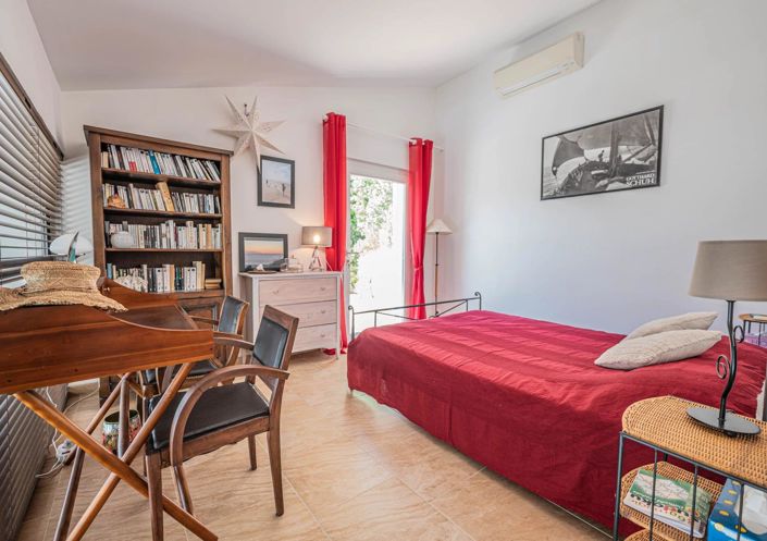 Image No.10-4 Bed House for sale