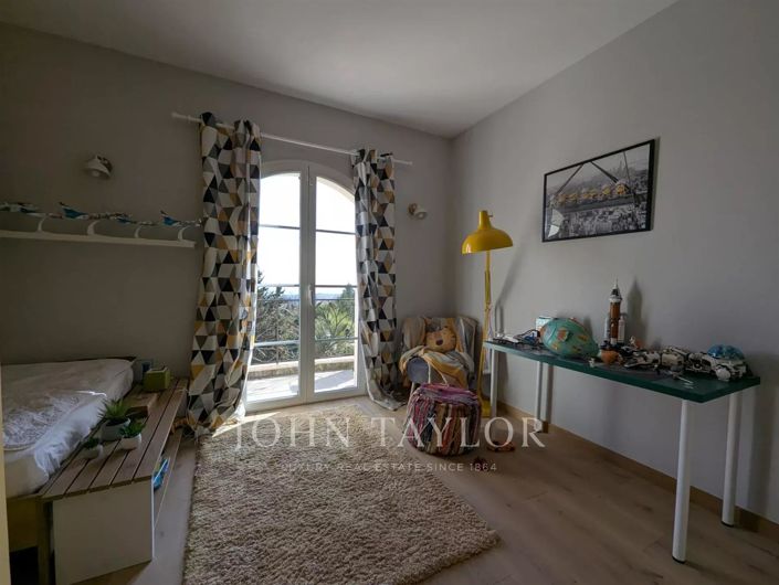 Image No.15-House for sale