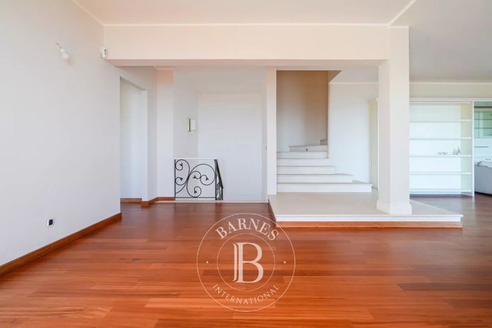 Image No.14-House for sale