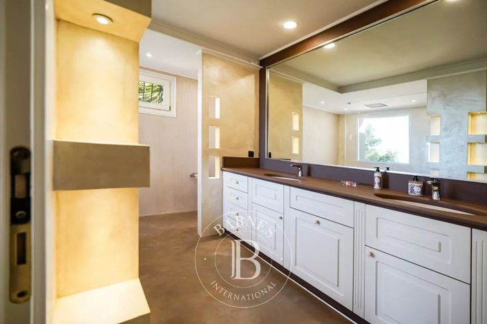 Image No.17-House for sale