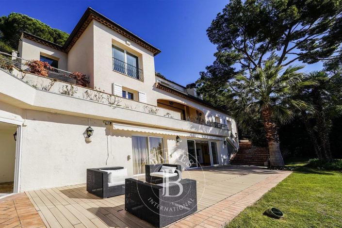 Image No.2-House for sale