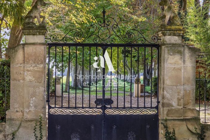 Image No.40-10 Bed House for sale