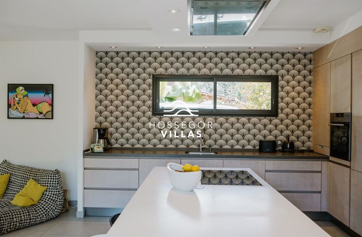 Image No.7-4 Bed House for sale