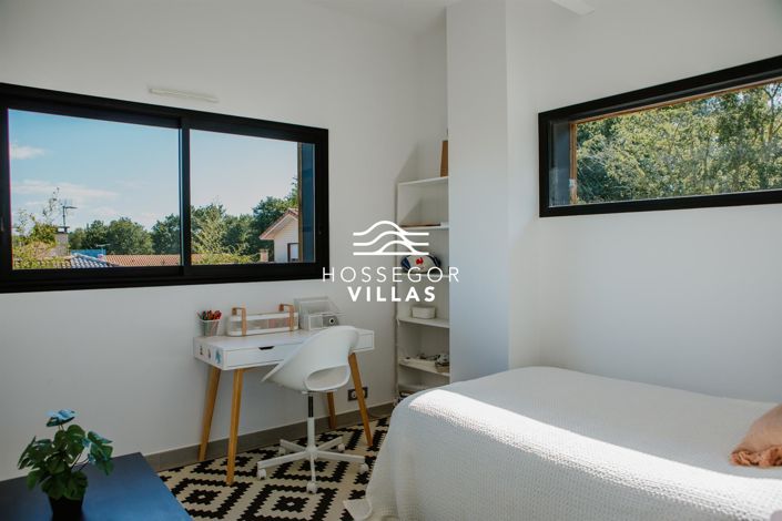 Image No.9-4 Bed House for sale