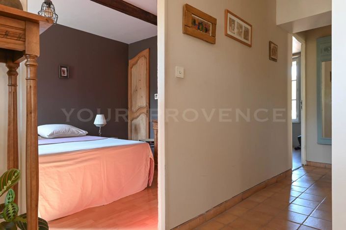 Image No.11-3 Bed House for sale