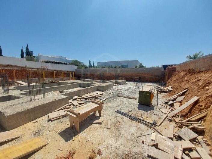 Image No.21-3 Bed House for sale