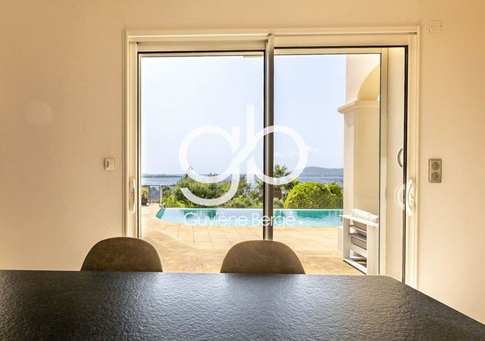 Image No.8-6 Bed House for sale